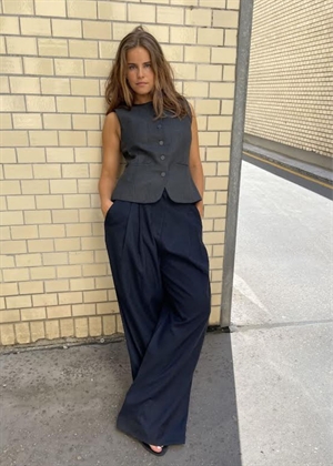 Aphrodite vest Dark Grey Melange Boii Studios 